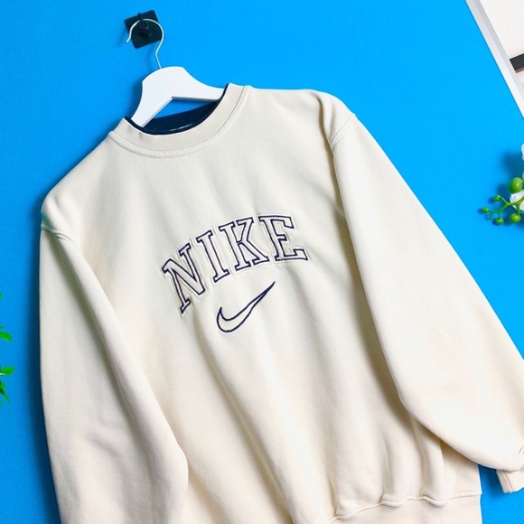 Nike Other - looking for this type of vintage Nike sweatshirt